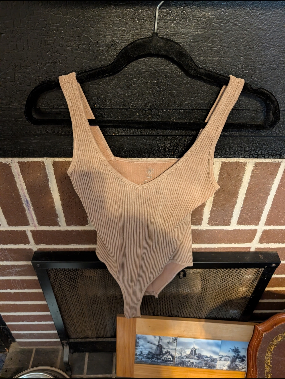 Aura Ribbed V-Neck Sleeveless Bodysuit - Beige